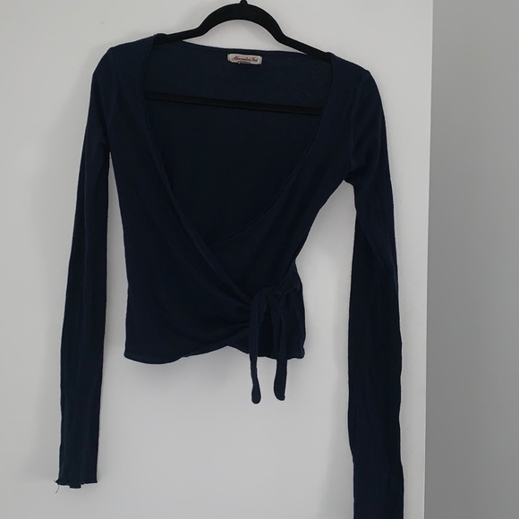 Top - Picture 3 of 8